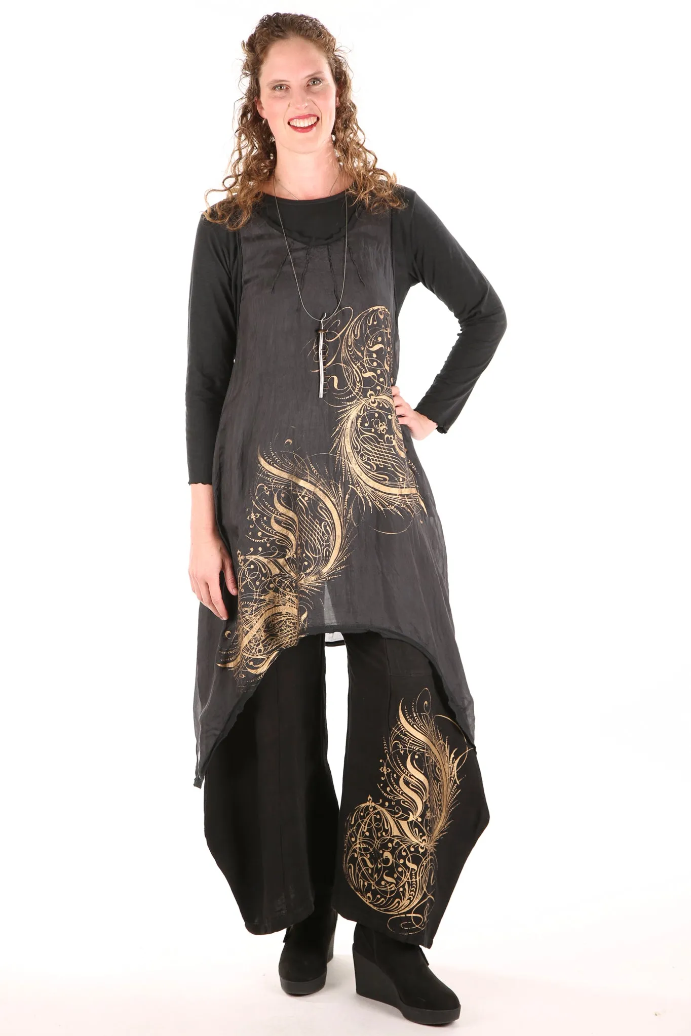 6113 B Organza Shift-Black- Golden Calligraphic