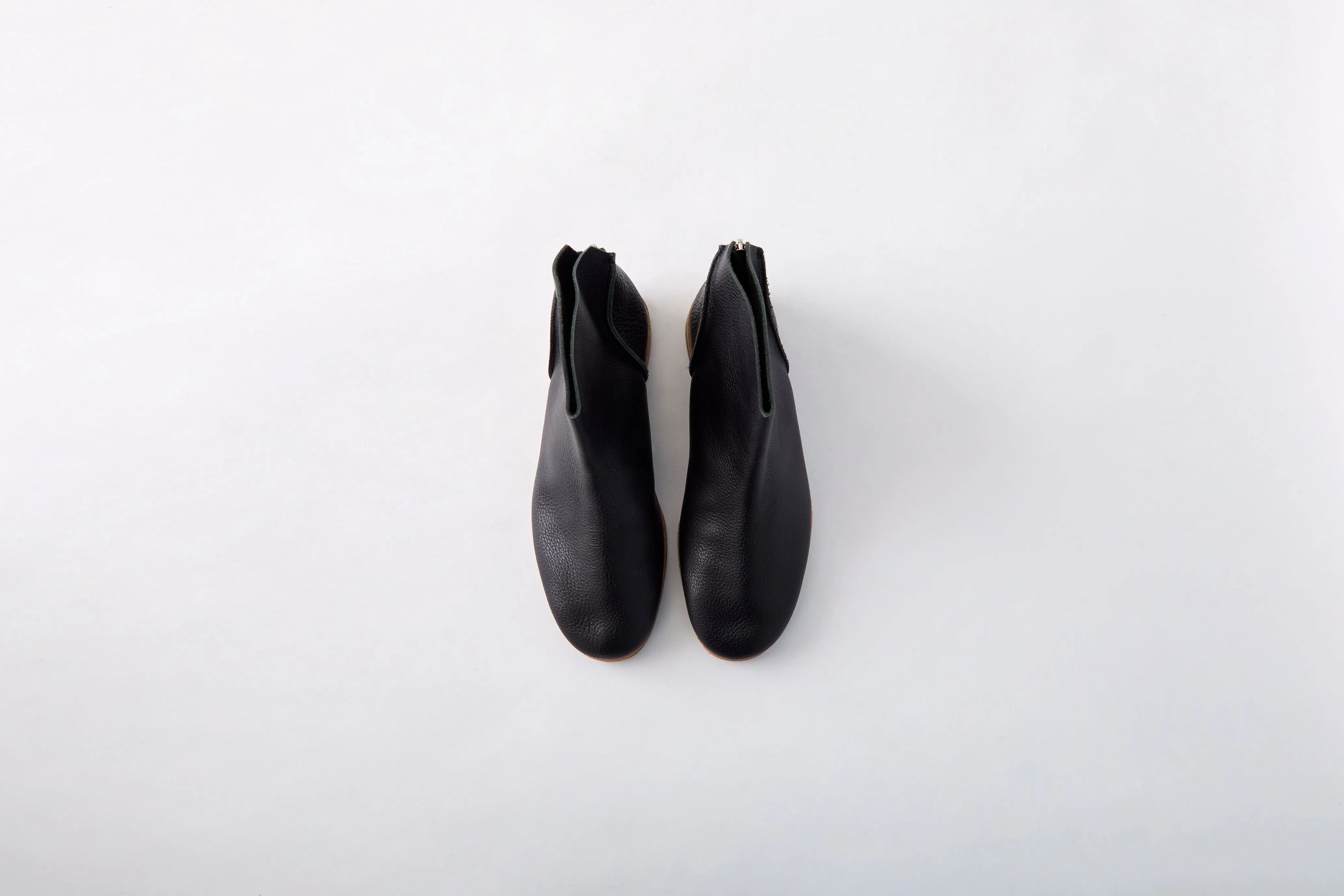 BACK ZIP BOOTS　ALL SHRINK BLACK