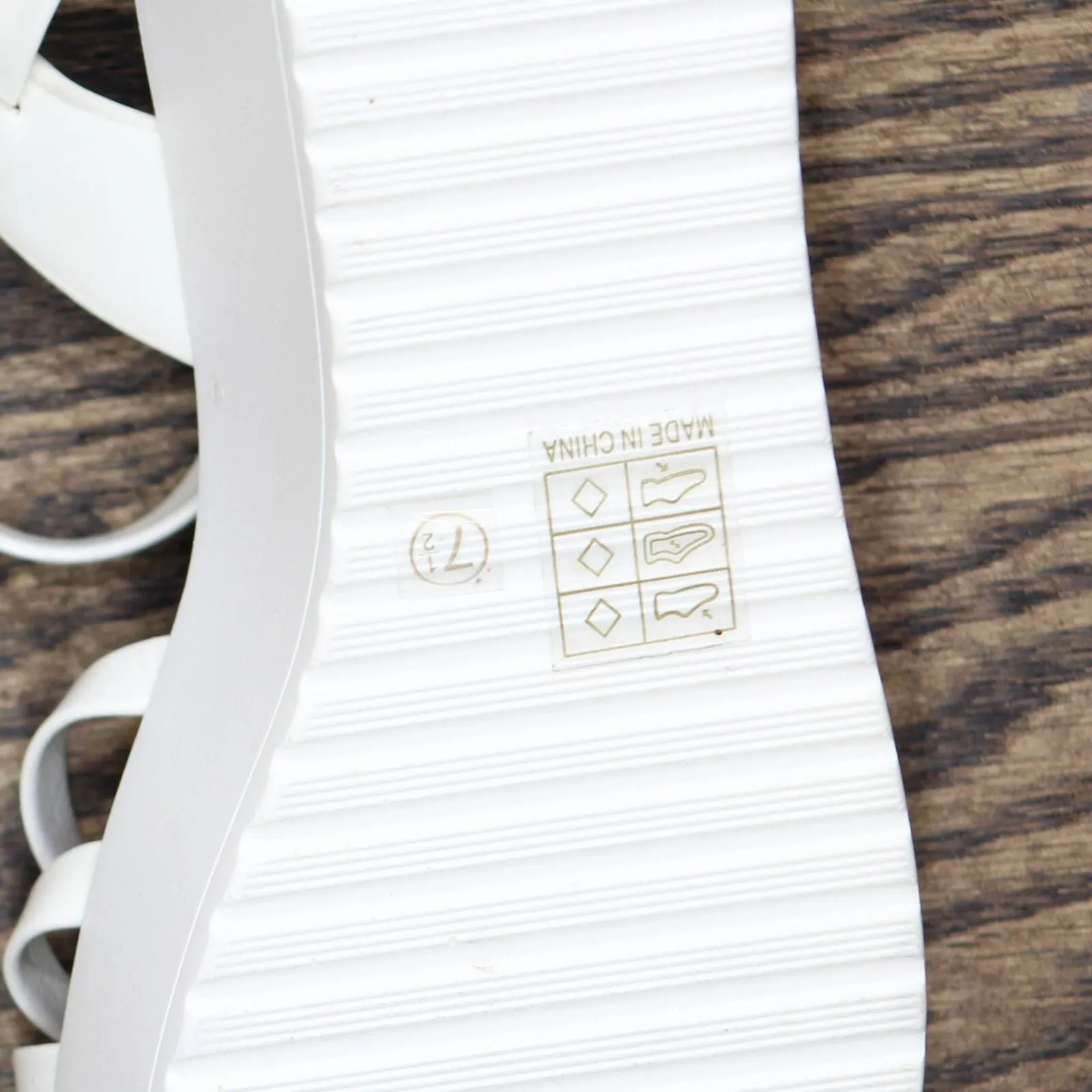 Journee Collection Miragge Comfort Foam Ankle Strap Platform Sandals White 7.5M