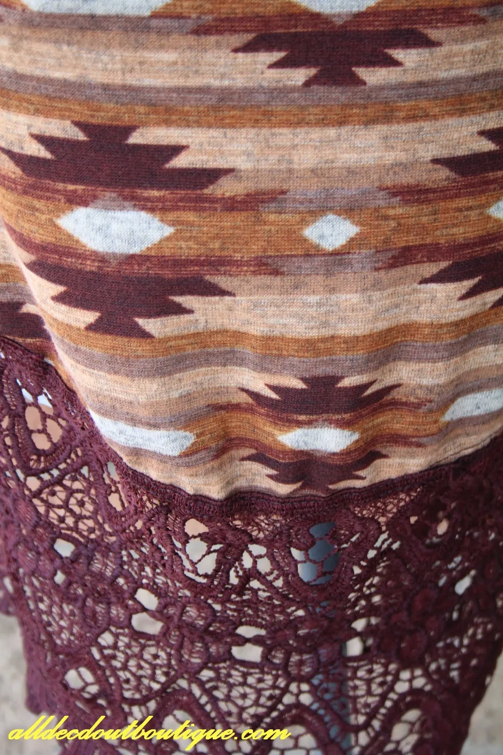 L&B | Vest with Lace