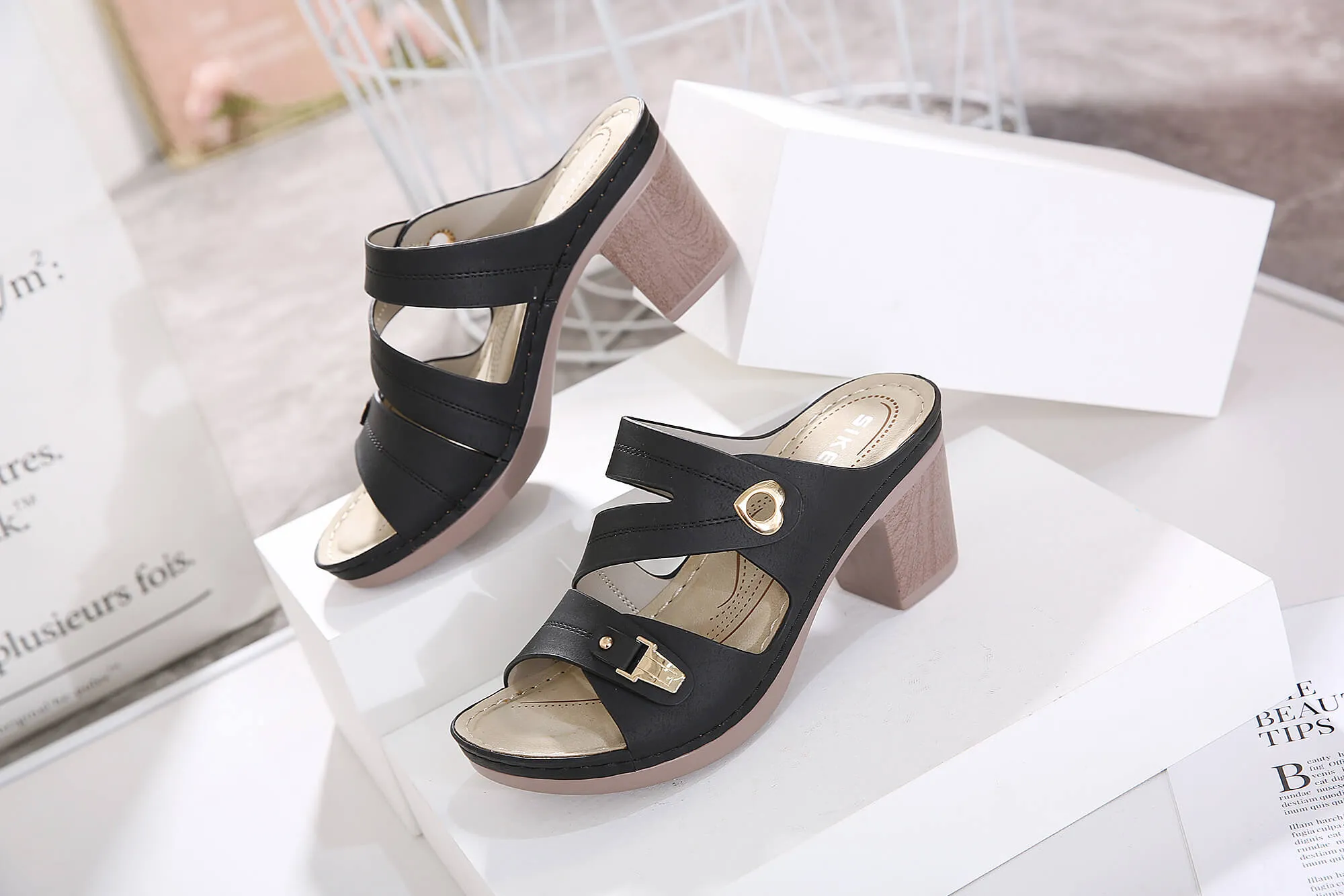 Metal Heart Stack Sandals -Siketu