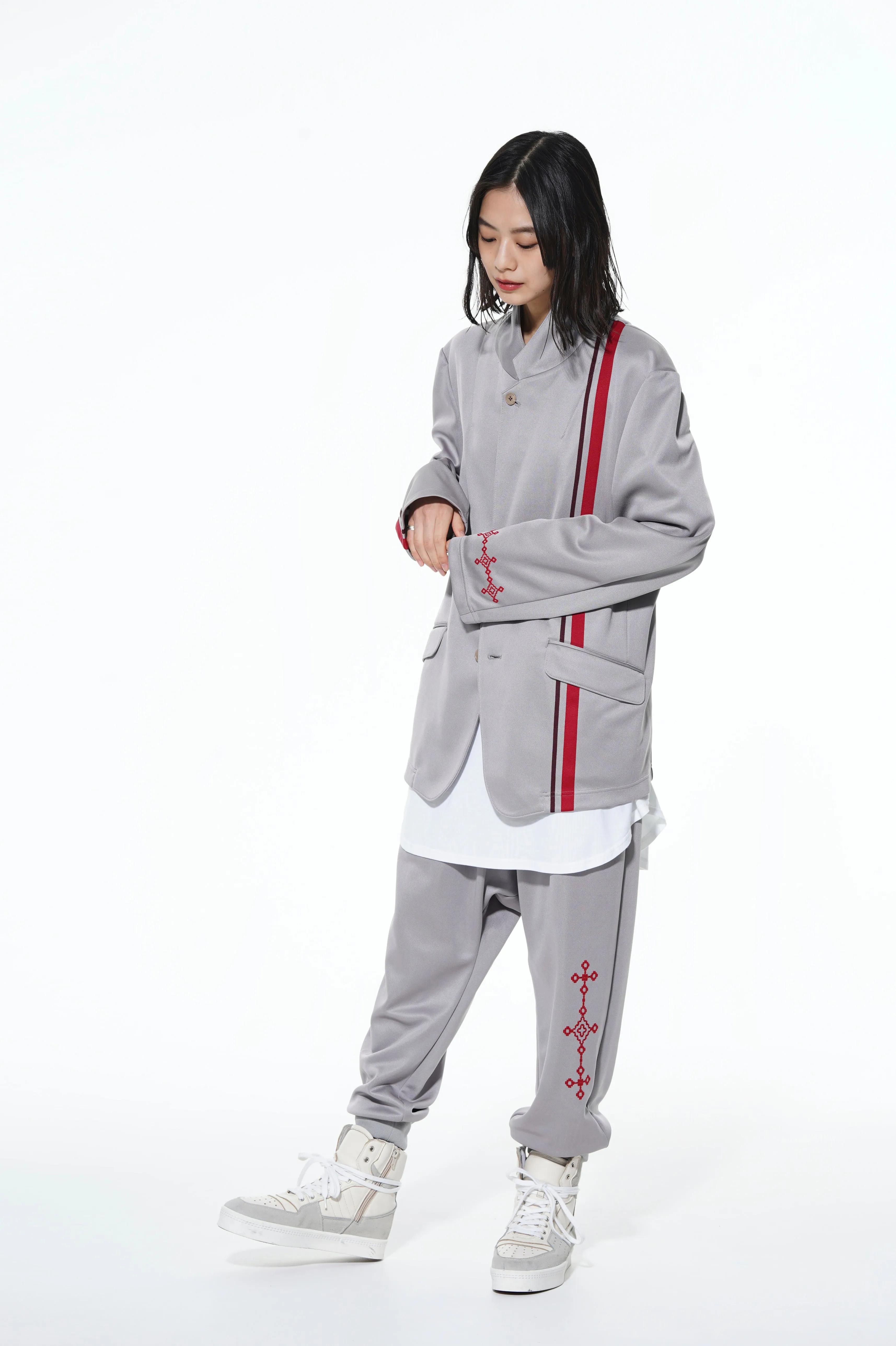PE/SMOOTH JERSEY GEOMETRIC PATTERN EMBROIDERY SIDE TAPE LINE SAROUEL RIB PANTS