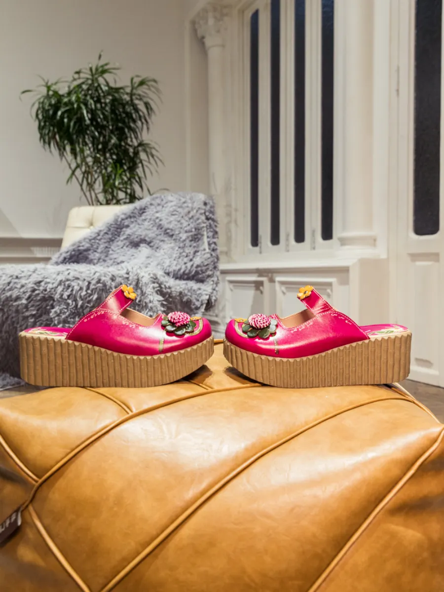 Vicconfy | Genuine Leather Red Ribbed-Sole Floral Appliqued Clogs