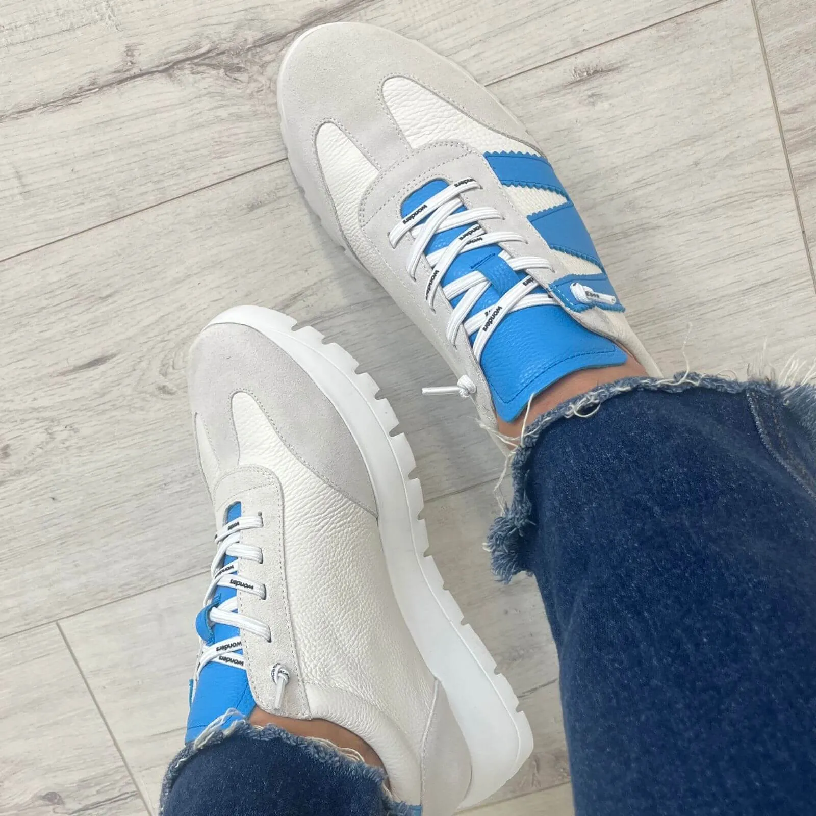 Wonders Off White & Blue Suede Leather Sneakers