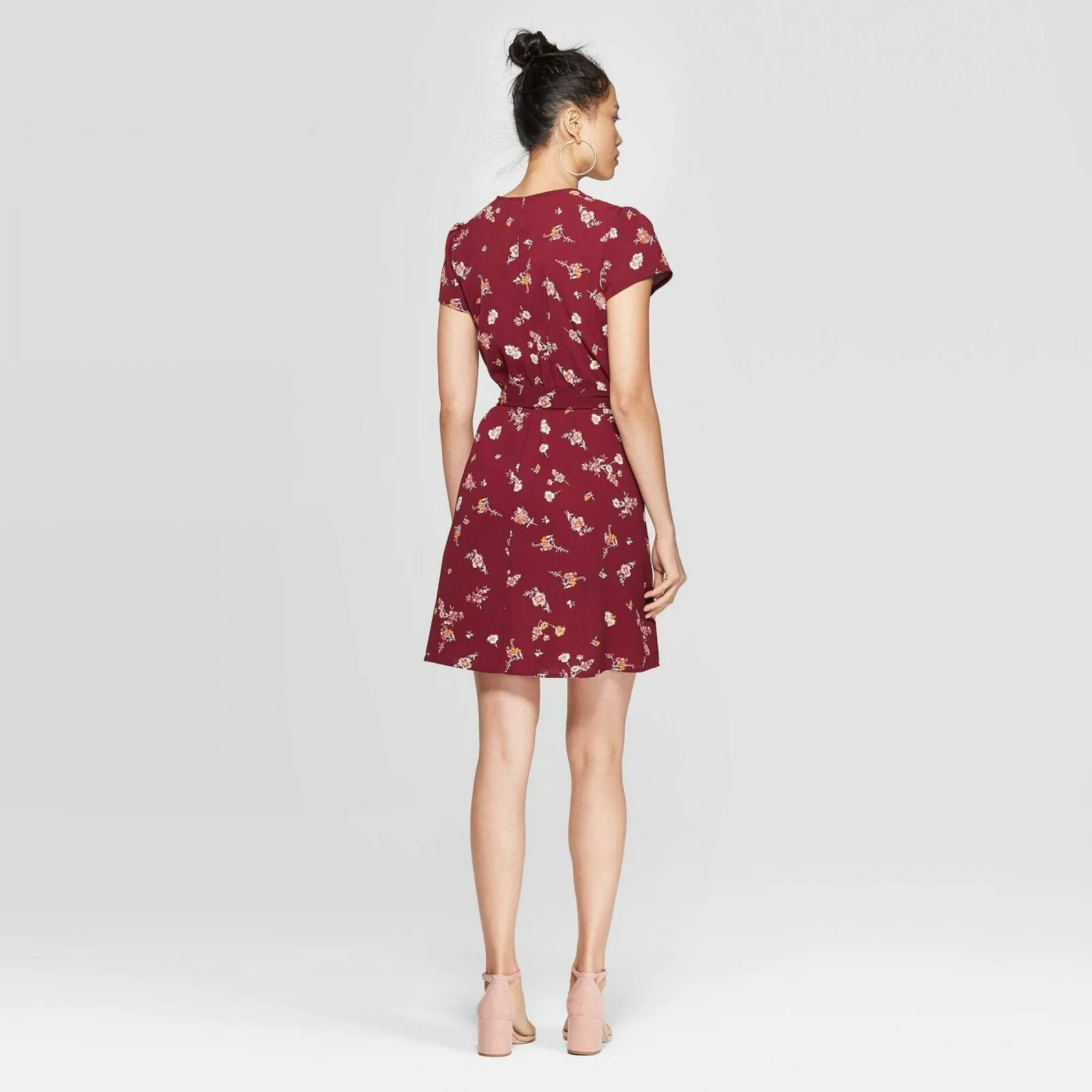 Xhilaration Floral Print Short Sleeve V-Neck Button-Down Wrap Dress